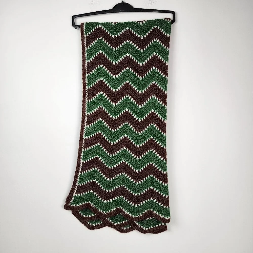 Handmade Crochet Throw Blanket Green Brown White Chevron Zigzag Scalloped Retro
